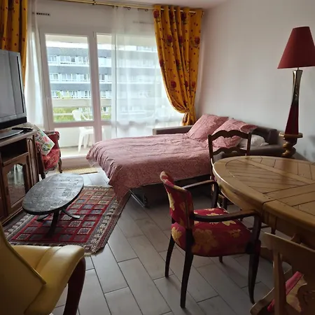 Apartamento Coquet Avec Balcon Nord, Proche Mémorial *
