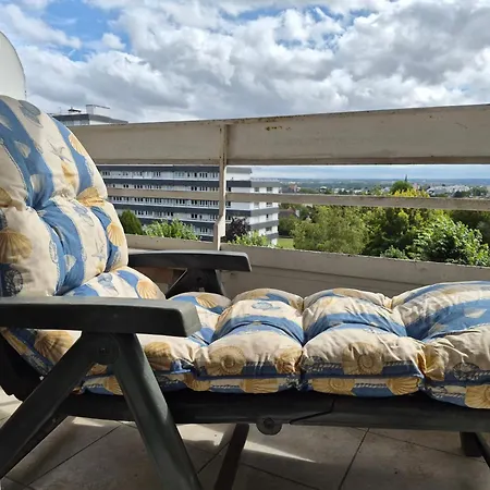 Coquet Avec Balcon Nord, Proche Mémorial Apartamento